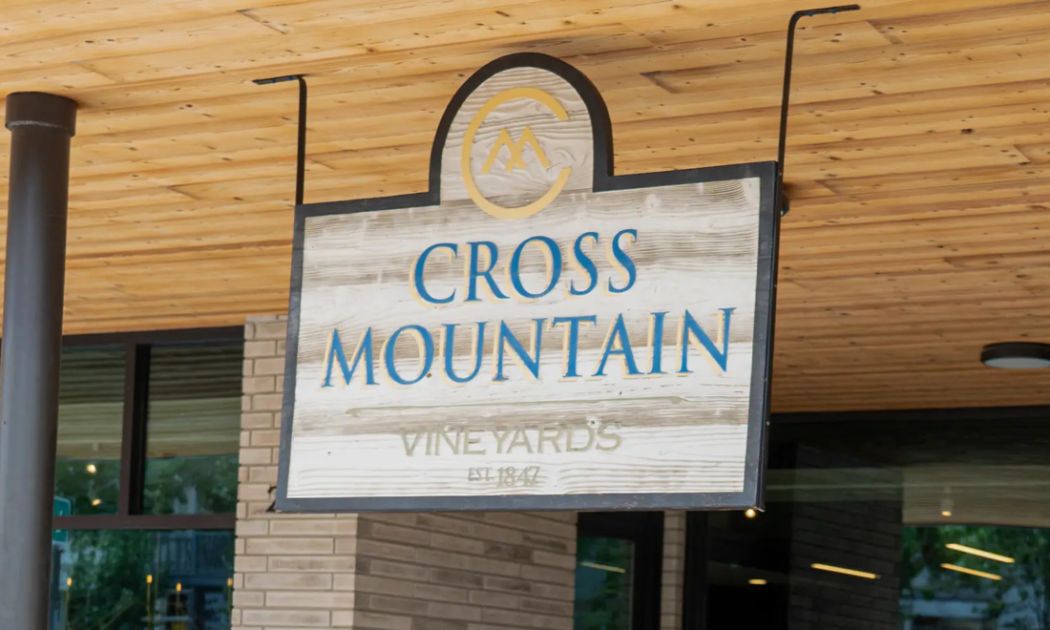 Cross Mountain Vineyards, Downtown Fredericksburg
